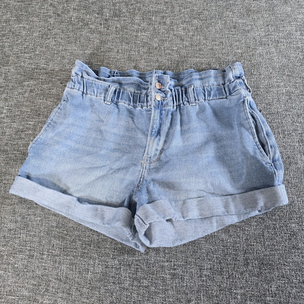 Hollister Ultra High-Rise Mom Shorts Light Wash Size 15 W32
